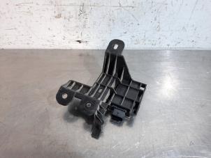 Gebruikte Radar sensor Renault Arkana (RJLL) 1.3 Mild Hybrid 160 16V Prijs € 266,20 Inclusief btw aangeboden door Autohandel Didier