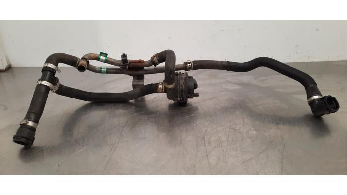 Pompe à eau supplémentaire Alfa Romeo Stelvio