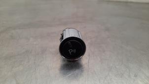 Gebruikte PDC Schakelaar Aston Martin Vantage 4.3 V8 32V Prijs € 24,20 Inclusief btw aangeboden door Autohandel Didier