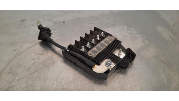 Borne de batterie Peugeot 508
