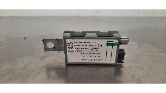 Antenne amplificateur Peugeot 508