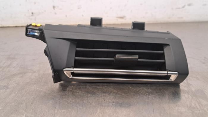 Grille aération tableau de bord Peugeot 508