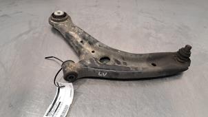 Gebruikte Draagarm links-voor Ford Transit Courier 1.0 Ti-VCT EcoBoost 12V Prijs € 66,55 Inclusief btw aangeboden door Autohandel Didier