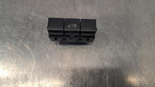 Gebruikte Schakelaar achterklep Citroen Jumpy 1.5 Blue HDi 120 Prijs € 30,25 Inclusief btw aangeboden door Autohandel Didier