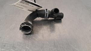 Gebruikte Koelwaterslang Mercedes Sprinter 3,5t (907.6/910.6) 319 CDI 2.0 D RWD Prijs € 24,20 Inclusief btw aangeboden door Autohandel Didier