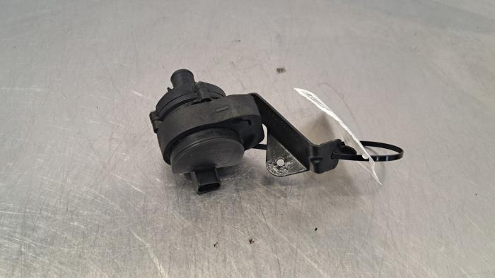 Pompe à eau supplémentaire Mercedes C-Klasse
