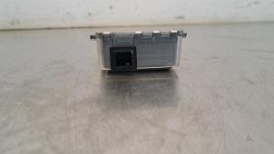 Gebruikte Camera voorzijde Mercedes C (W205) C-220 2.2 CDI BlueTEC, C-220 d 16V Prijs € 266,20 Inclusief btw aangeboden door Autohandel Didier