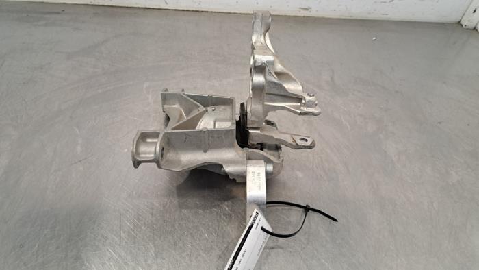 Support moteur Toyota Pro-Ace