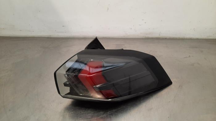 Feu arrière droit Peugeot 2008