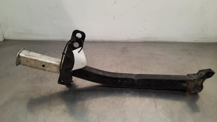 Support partie avant Peugeot 2008