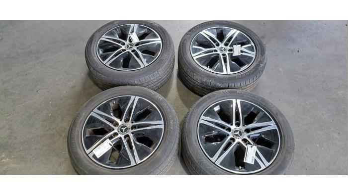 Kit jantes + pneumatiques Mercedes C-Klasse