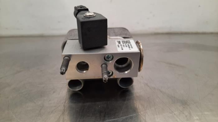 Condensateur clim Peugeot 308