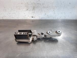 Gebruikte Motorsteun Volvo XC60 II (UZ) 2.0 D4 16V Prijs € 36,30 Inclusief btw aangeboden door Autohandel Didier