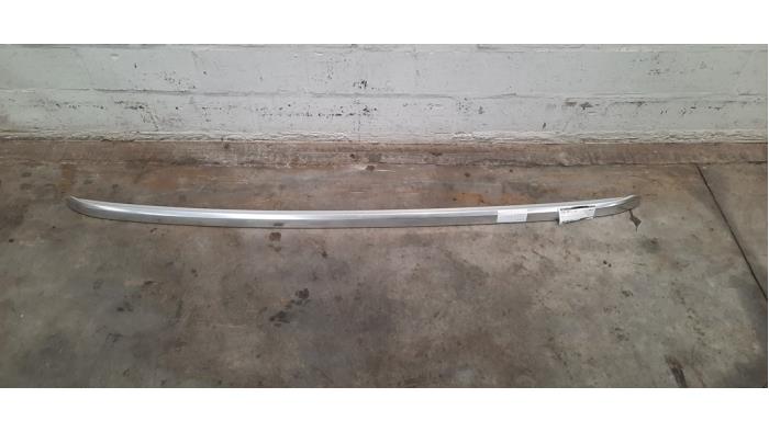 Rail de toit droit Peugeot 3008