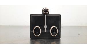 Gebruikte Deur module Peugeot 308 (F3/FB/FH/FM/FP) 1.2 12V PureTech 110 Prijs € 30,25 Inclusief btw aangeboden door Autohandel Didier