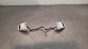 Gebruikte Schakelflipper set Renault Twingo III (AH) 1.0 SCe 70 12V Prijs € 66,55 Inclusief btw aangeboden door Autohandel Didier