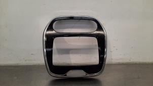 Gebruikte Dashboard sierlijst Renault Captur (2R) 1.2 TCE 16V EDC Prijs € 66,55 Inclusief btw aangeboden door Autohandel Didier