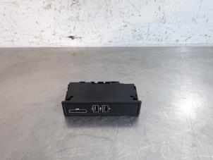 Gebruikte USB stekker Mercedes GLC Coupe (C253) 2.2 250d 16V BlueTEC 4-Matic Prijs € 42,35 Inclusief btw aangeboden door Autohandel Didier