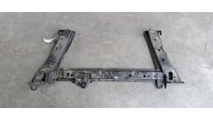 Gebruikte Subframe Renault Zoé (AG) R135 Prijs € 133,10 Inclusief btw aangeboden door Autohandel Didier