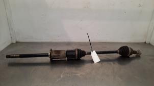 Gebruikte Aandrijfas links-voor Maserati Levante 3.0 S Biturbo V6 24V Prijs € 332,75 Inclusief btw aangeboden door Autohandel Didier