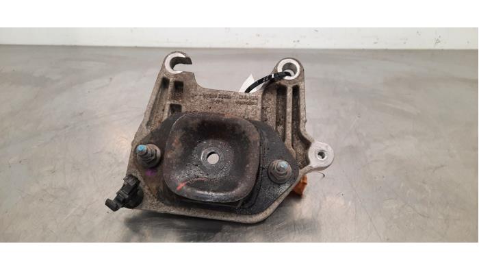Support moteur Fiat Talento