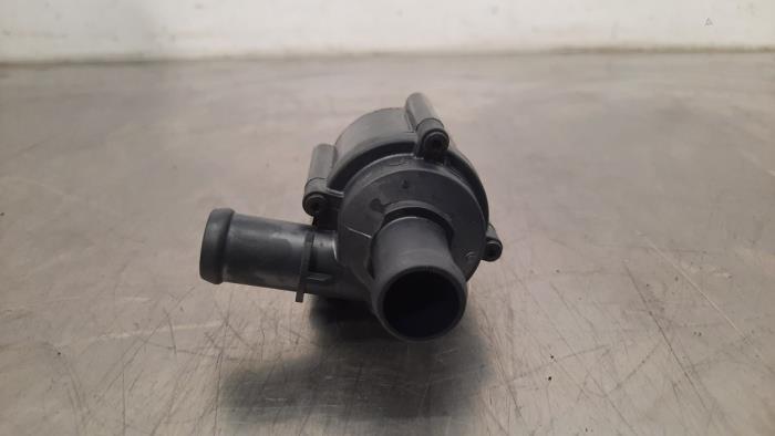 Pompe à eau supplémentaire Audi A6