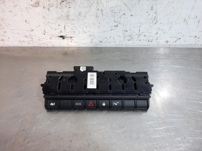Commutateur éclairage d&#039;urgence Renault Master