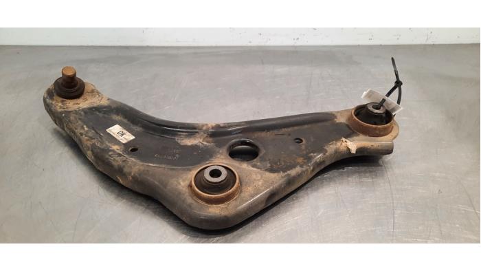 Bras de suspension avant droit Nissan Qashqai