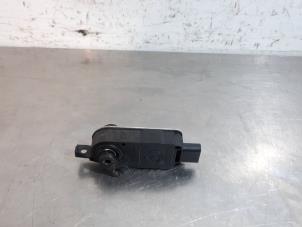 Gebruikte Koelvin module Mercedes A (177.0) 1.3 A-250 e Turbo 16V Prijs € 48,40 Inclusief btw aangeboden door Autohandel Didier