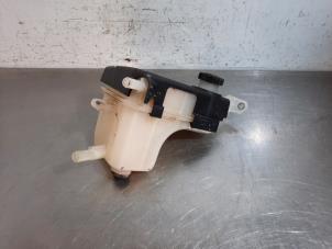 Gebruikte Expansievat Lexus CT 200h 1.8 16V Prijs € 36,30 Inclusief btw aangeboden door Autohandel Didier