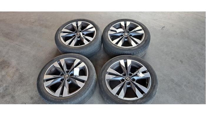 Kit jantes + pneumatiques Renault Megane Break Kit jantes + pneumatiques Renault Megane Break