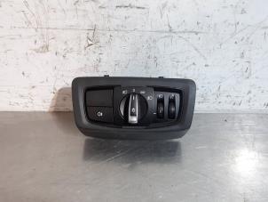 Gebruikte Schakelaar Licht BMW 2 serie Gran Tourer (F46) 216d 1.5 TwinPower Turbo 12V Prijs € 54,45 Inclusief btw aangeboden door Autohandel Didier