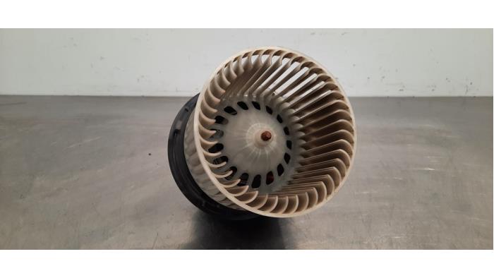 Moteur de ventilation chauffage Peugeot 208