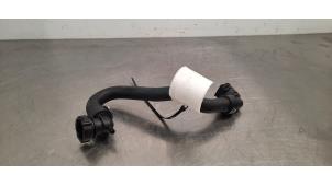 Gebruikte Radiateurslang Peugeot 208 II (UB/UH/UP) 1.2 Vti 12V PureTech 100 Prijs € 30,25 Inclusief btw aangeboden door Autohandel Didier