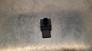 Gebruikte Remassistent sensor Mercedes C-Klasse AMG (W205) C-63 S,Edition 1 AMG 4.0 V8 Biturbo Prijs € 54,45 Inclusief btw aangeboden door Autohandel Didier