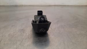 Gebruikte Achteruitrij Camera BMW X7 xDrive40d 3.0 24V Mild Hybrid Prijs € 163,35 Inclusief btw aangeboden door Autohandel Didier