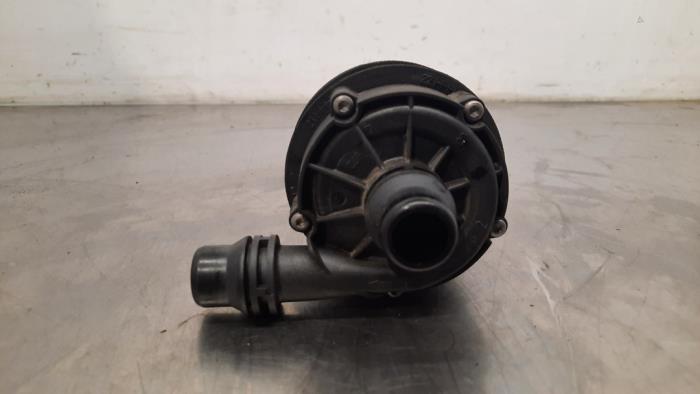 Pompe à eau supplémentaire BMW X7