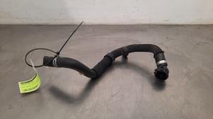 Gebruikte Radiateurslang BMW X7 xDrive40d 3.0 24V Mild Hybrid Prijs € 24,20 Inclusief btw aangeboden door Autohandel Didier