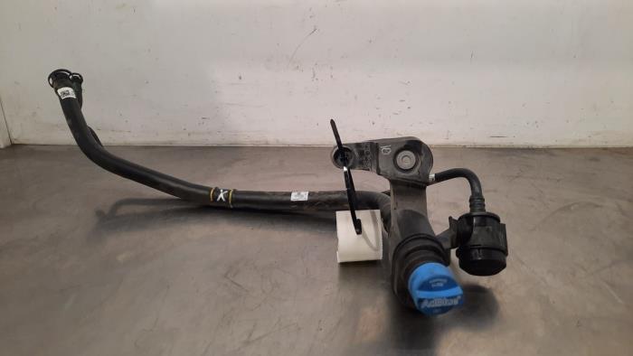 Tube de remplissage adblue réservoir BMW X7