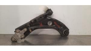 Gebruikte Draagarm rechts-voor Citroen C5 Aircross I (A4/AC/AJ/AR) 1.2 e-THP PureTech 130 Prijs € 48,40 Inclusief btw aangeboden door Autohandel Didier