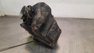 Gebruikte Luchtfilterhuis BMW 8 serie (G15) M850i xDrive Twin Turbo V8 32V Prijs € 133,10 Inclusief btw aangeboden door Autohandel Didier