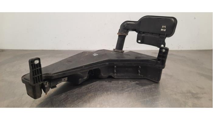 Réservoir lave-glace avant Audi SQ5