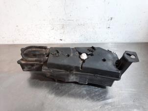 Gebruikte Roetfilter reservoir Peugeot Partner (EA//EF/EN/EU) 1.6 BlueHDi 100 Prijs € 199,65 Inclusief btw aangeboden door Autohandel Didier