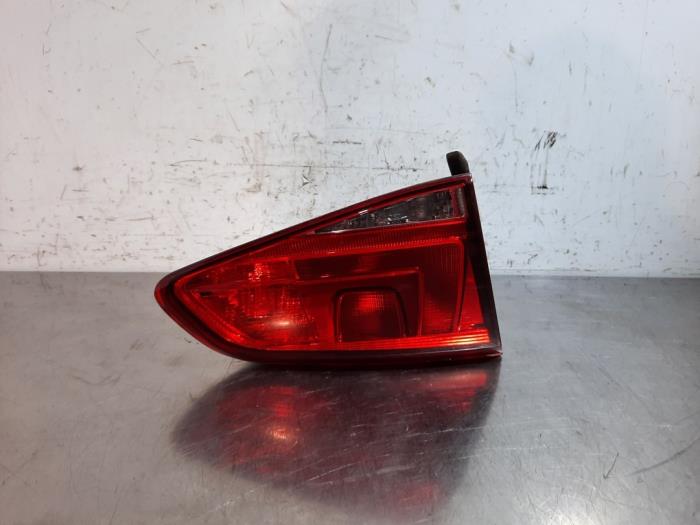 Feu arrière gauche Volkswagen Golf