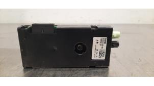 Gebruikte Antenne Versterker BMW 4 serie (F32) 430d 3.0 24V Prijs € 133,10 Inclusief btw aangeboden door Autohandel Didier