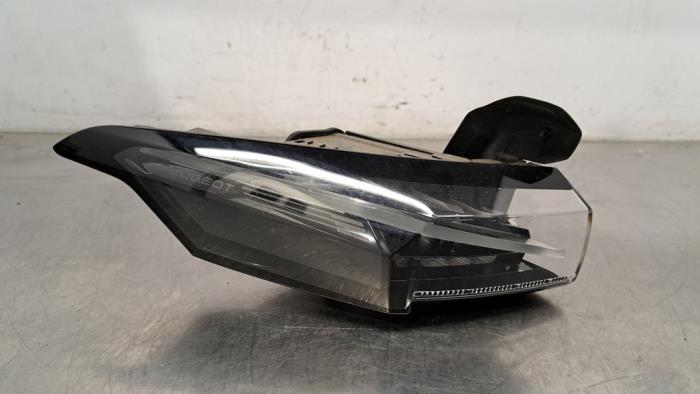 Feu arrière gauche Peugeot 408