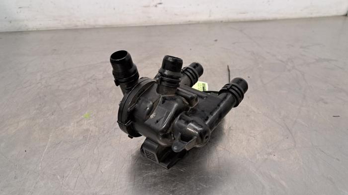 Pompe à eau supplémentaire Peugeot 408