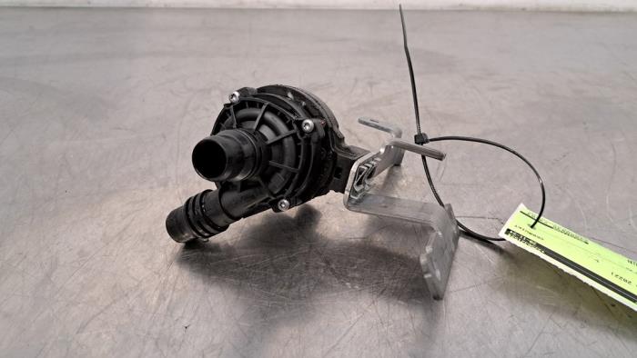 Pompe à eau supplémentaire Peugeot 408