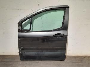 Gebruikte Portier 4Deurs links-voor Ford Transit Courier 1.0 Ti-VCT EcoBoost 12V Prijs € 937,75 Inclusief btw aangeboden door Autohandel Didier