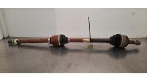 Gebruikte Cardanas rechts-voor (VWA) Renault Master III (FV) 2.3 dCi 135 16V FWD Prijs € 133,10 Inclusief btw aangeboden door Autohandel Didier